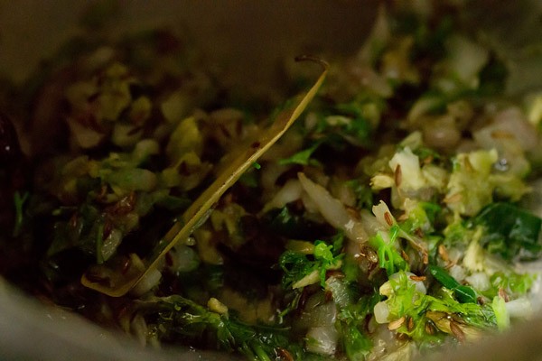 sauteing ginger garlic paste