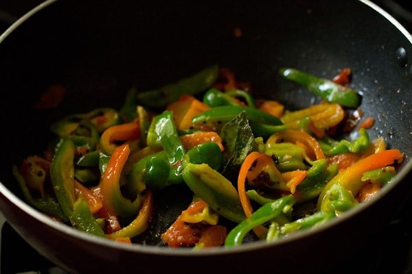 Sautéed bell peppers for capsicum masala 