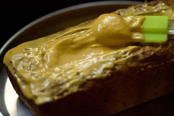 frosting loaf cake with mango mousse