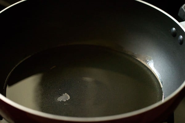 heat oil in a pan