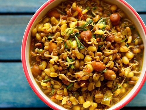 mixed sprouts curry recipe