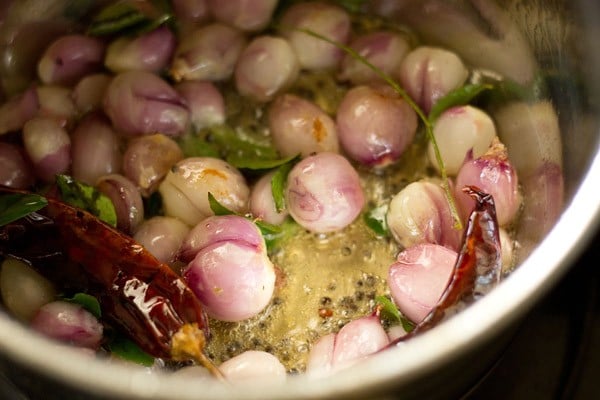 onions for vengaya sambar recipe