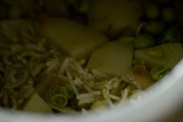 pressure cook the coriander rice