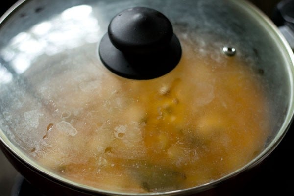 pan covered with a glass lid