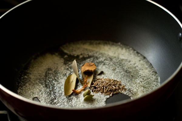 spices for mushroom butter masala recipe