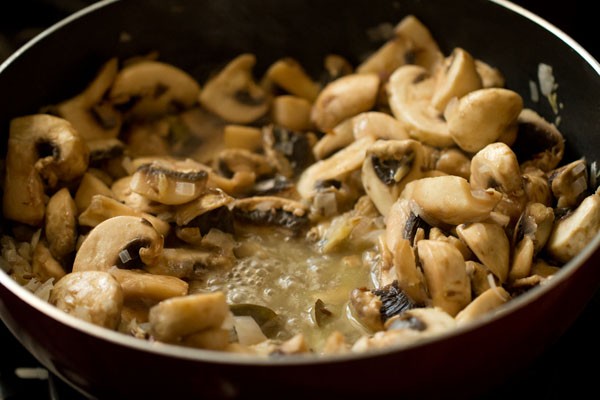 mushrooms for mushroom butter masala recipe