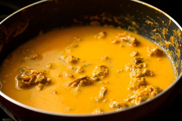 water for mushroom butter masala recipe