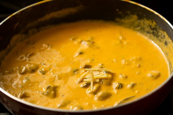 making mushroom butter masala recipe