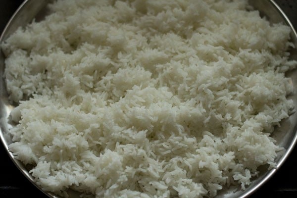remove cooked rice on a plate