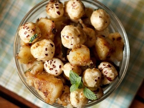 aloo makhana recipe