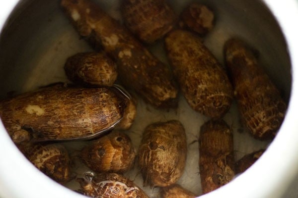 arbi in a pressure cooker