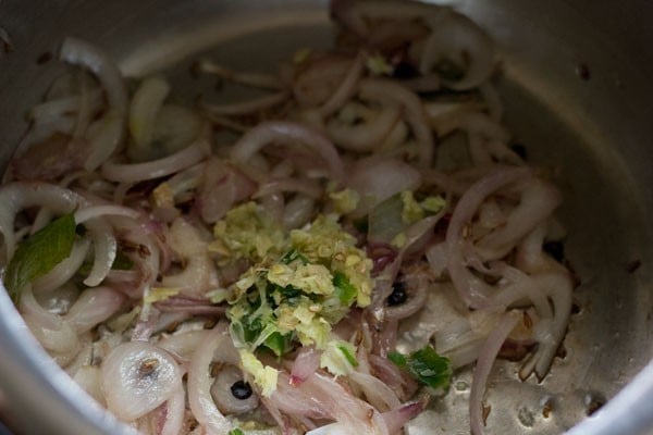 adding ginger-garlic-green chilie paste.