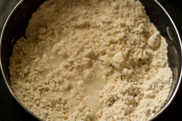 making dough for shakkar pare recipe