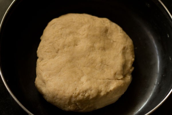 prepared dough for shakkarpare. 