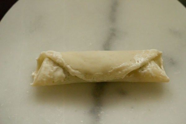 paste on seams for sealing spring rolls