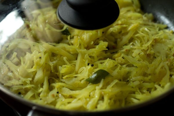 making cabbage poriyal recipe