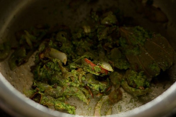 sauteing green chutney paste