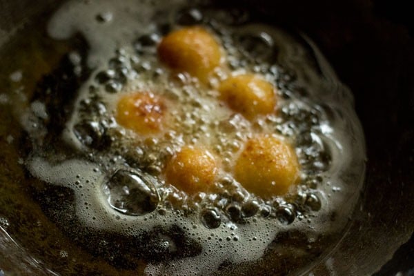 frying dry gulab jamuns