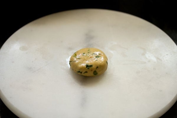 oil applied on dough ball