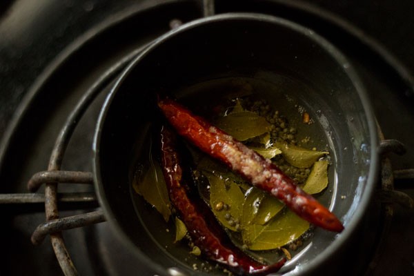 tempering for vendakkai sambar recipe