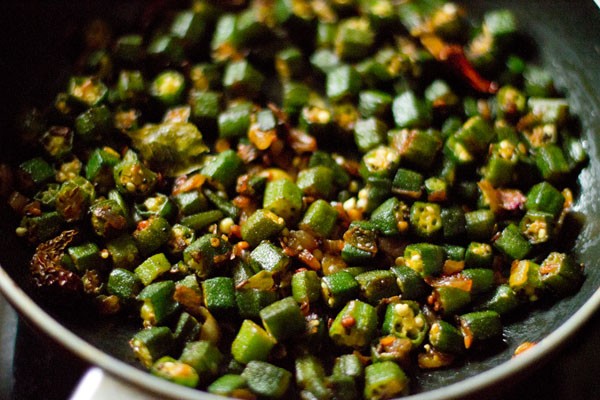 cooked bendakaya fry