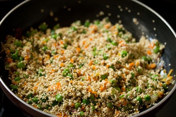 sautéing quinoa mixture