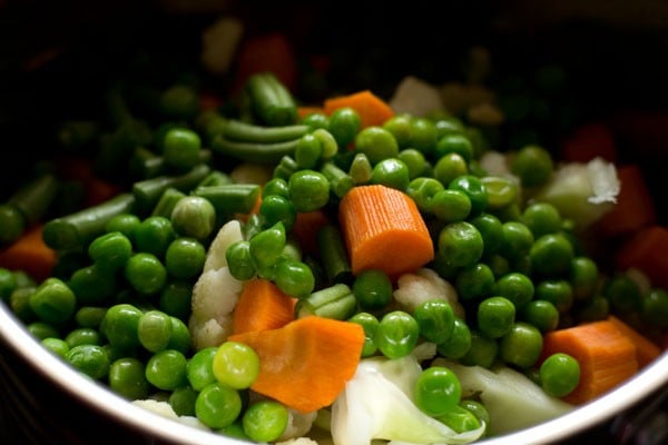 vegetables for veg tahiri recipe