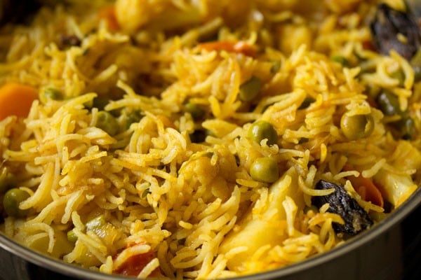 cooked vegetable rice. 