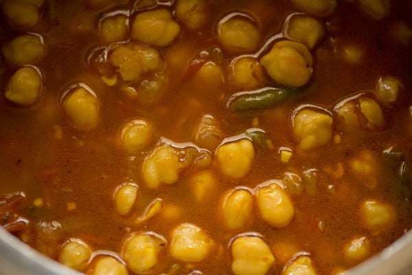 cooked chana gravy in pressure cooker