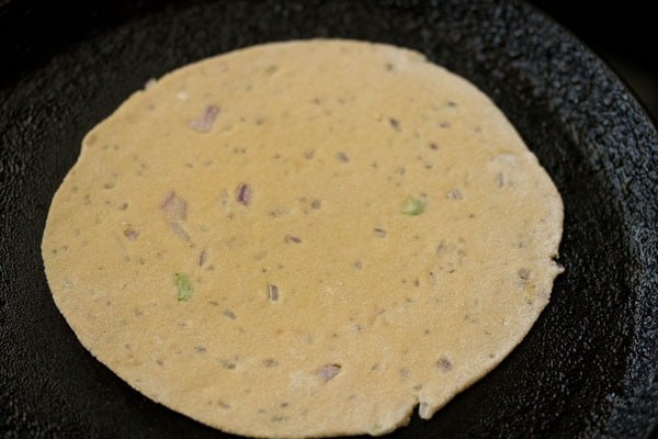 missi roti placed on tawa