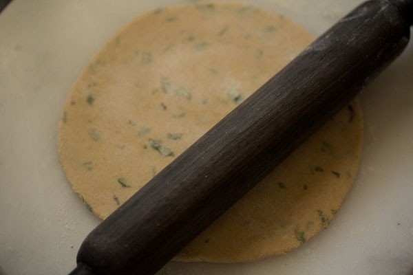 rolling paratha