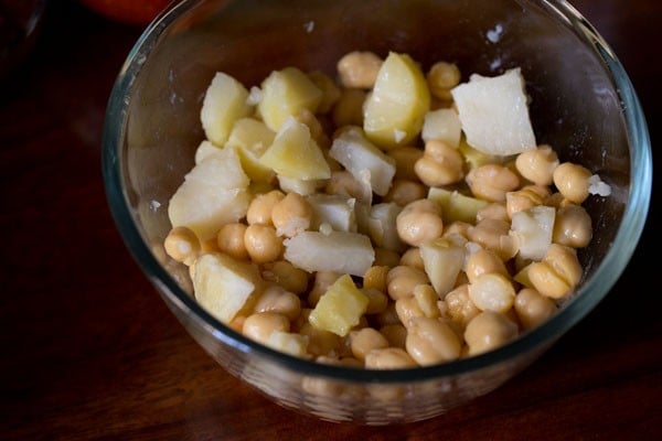 mix chickpeas with potatoes