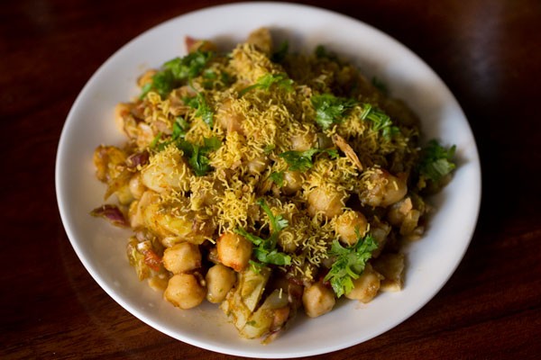 coriander leaves and lemon juice added