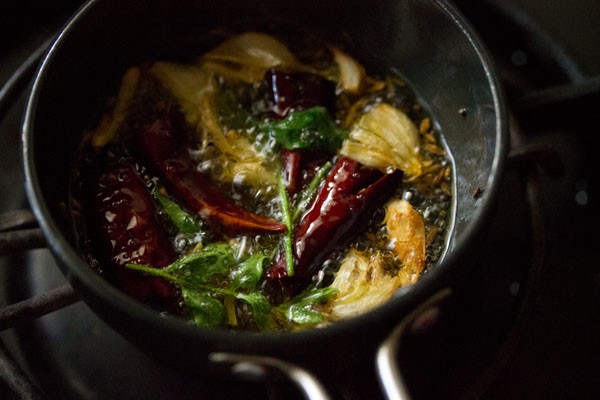 curry leaves for tempering