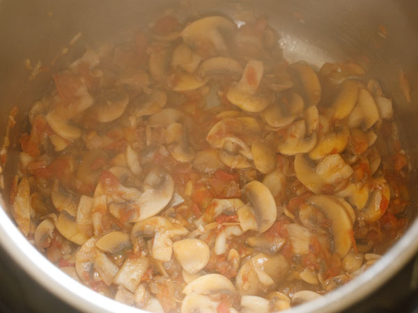 sauteing mushrooms in the instant pot