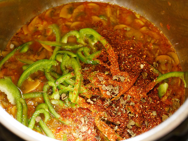 adding capsicum and kadai masala to instant pot