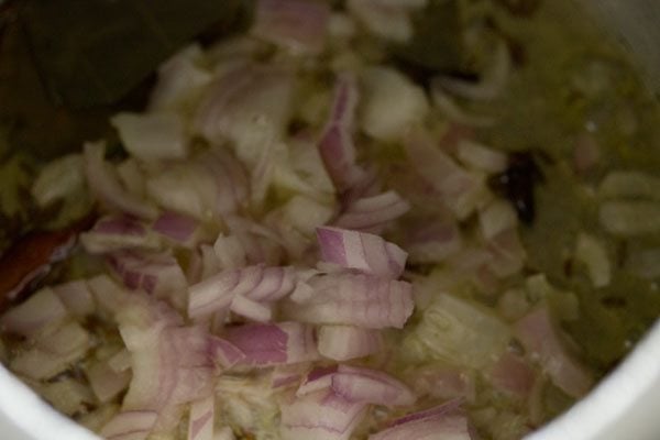 onions for masala khichdi
