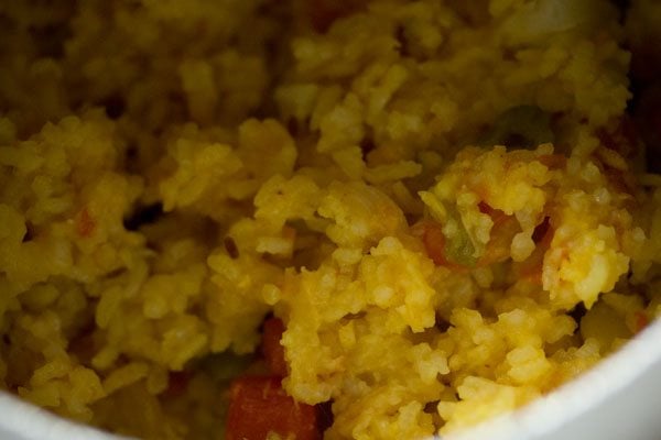 cooking vegetable khichdi