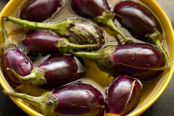 making gutti vankaya recipe