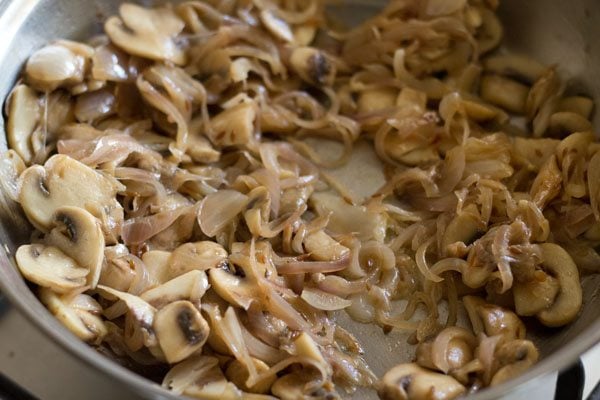 cooking mushrooms