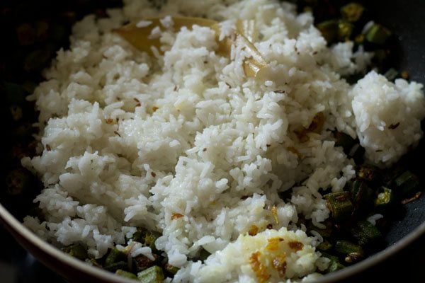 making bhindi rice recipe