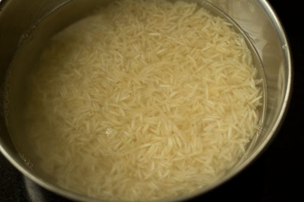 rinsing rice