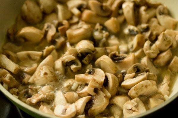 preparing butter mushroom recipe