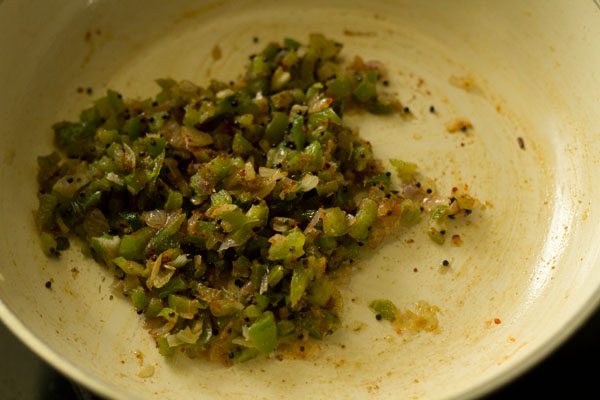 making capsicum raita recipe