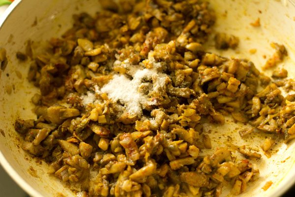 preparing mushroom cutlet recipe