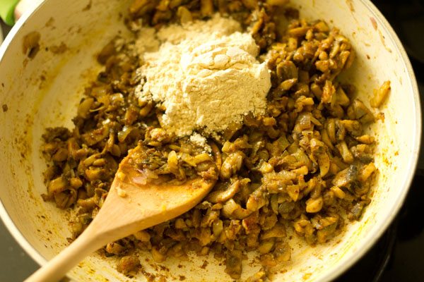 preparing mushroom cutlet recipe