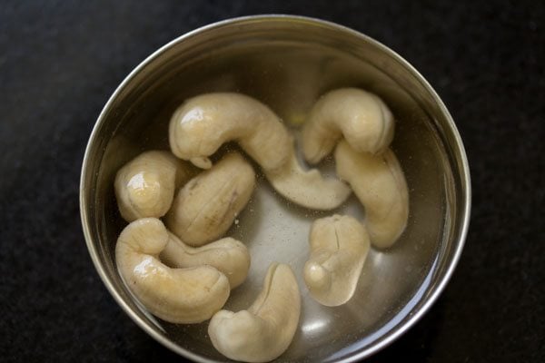 making mushroom korma recipe