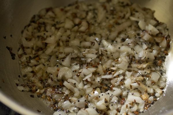 onions for mushroom korma recipe