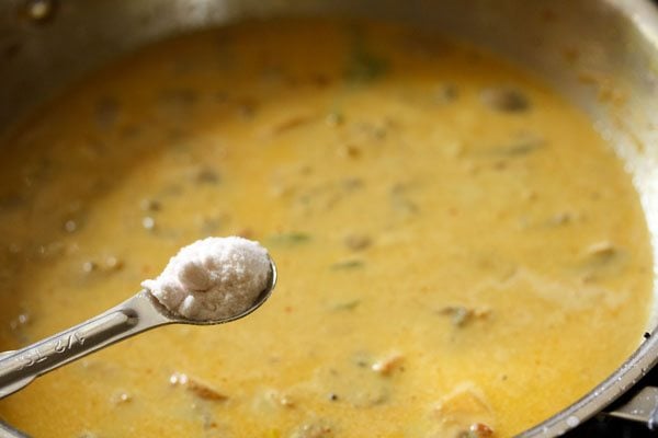 making mushroom korma recipe