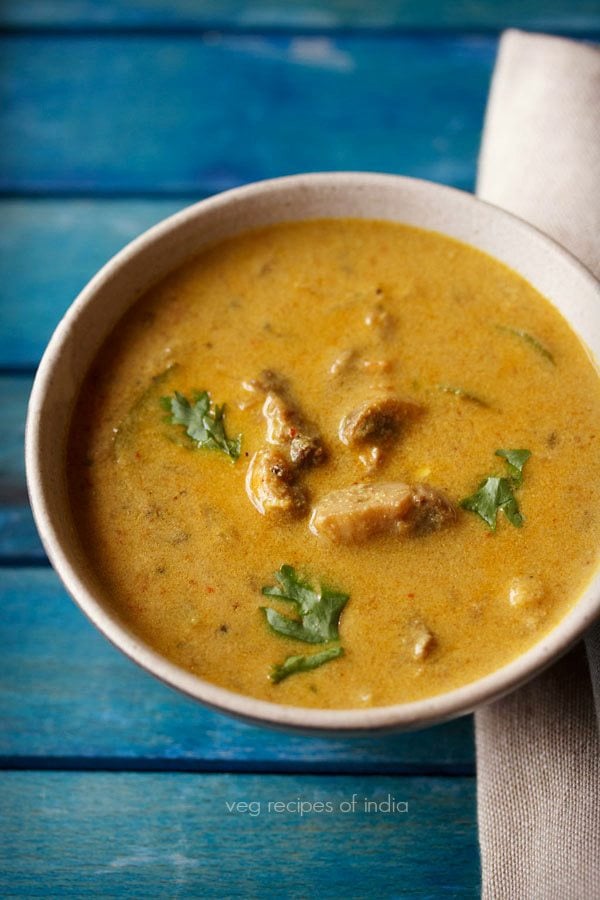 mushroom kurma recipe, mushroom korma recipe